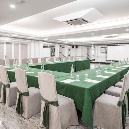 Vp Madrono Hotel Madrid Buitenkant foto