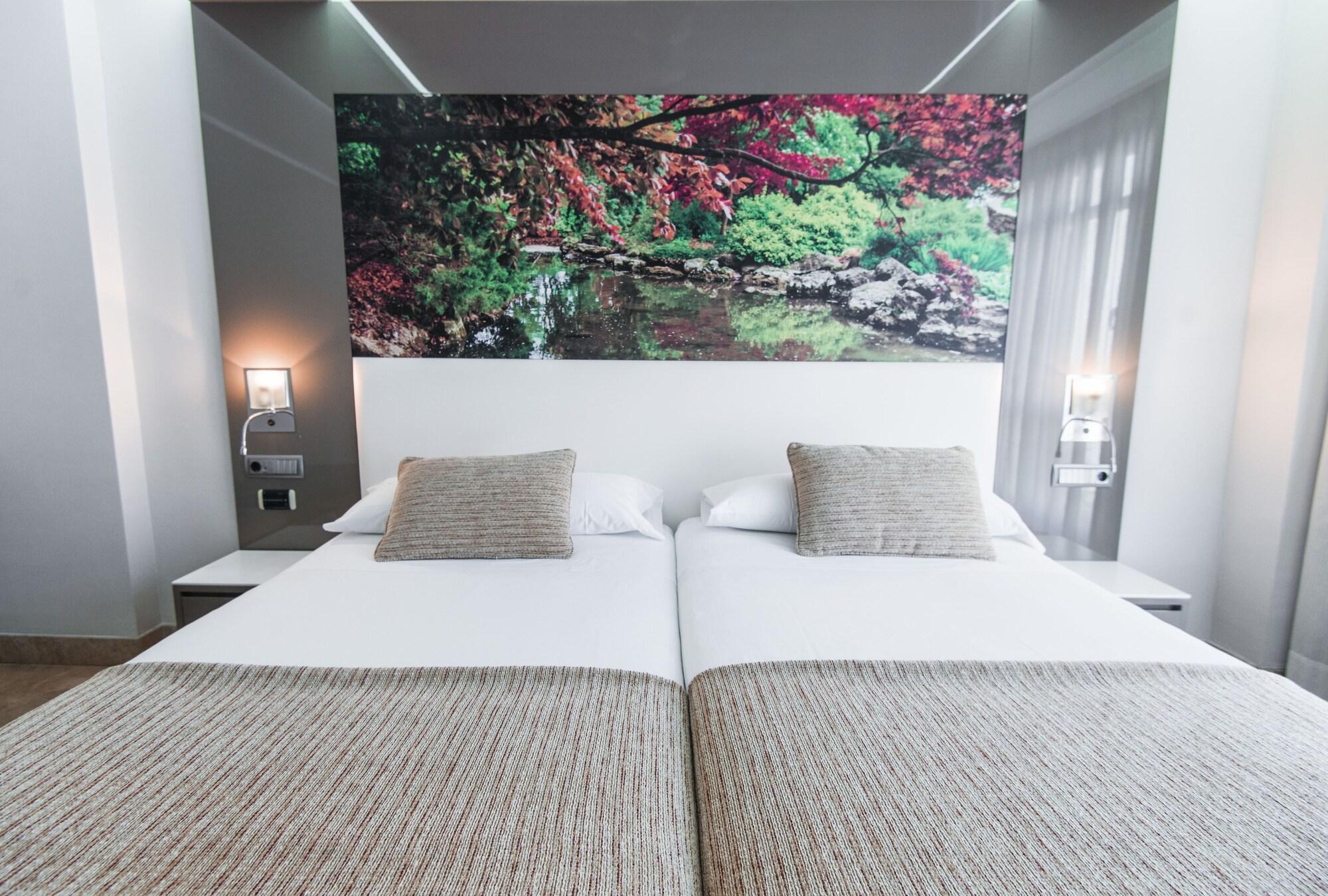 Vp Madrono Hotel Madrid Buitenkant foto